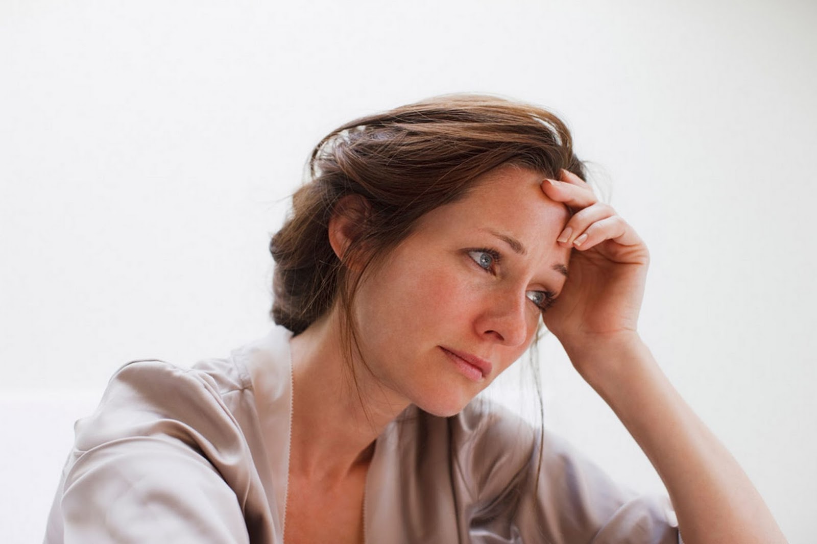 Εμμηνόπαυση: Προκαλεί κατάθλιψη; Τι λένε οι μελέτες