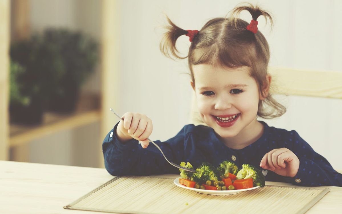 Πως θα μάθετε τα παιδιά σας να τρώνε υγιεινά