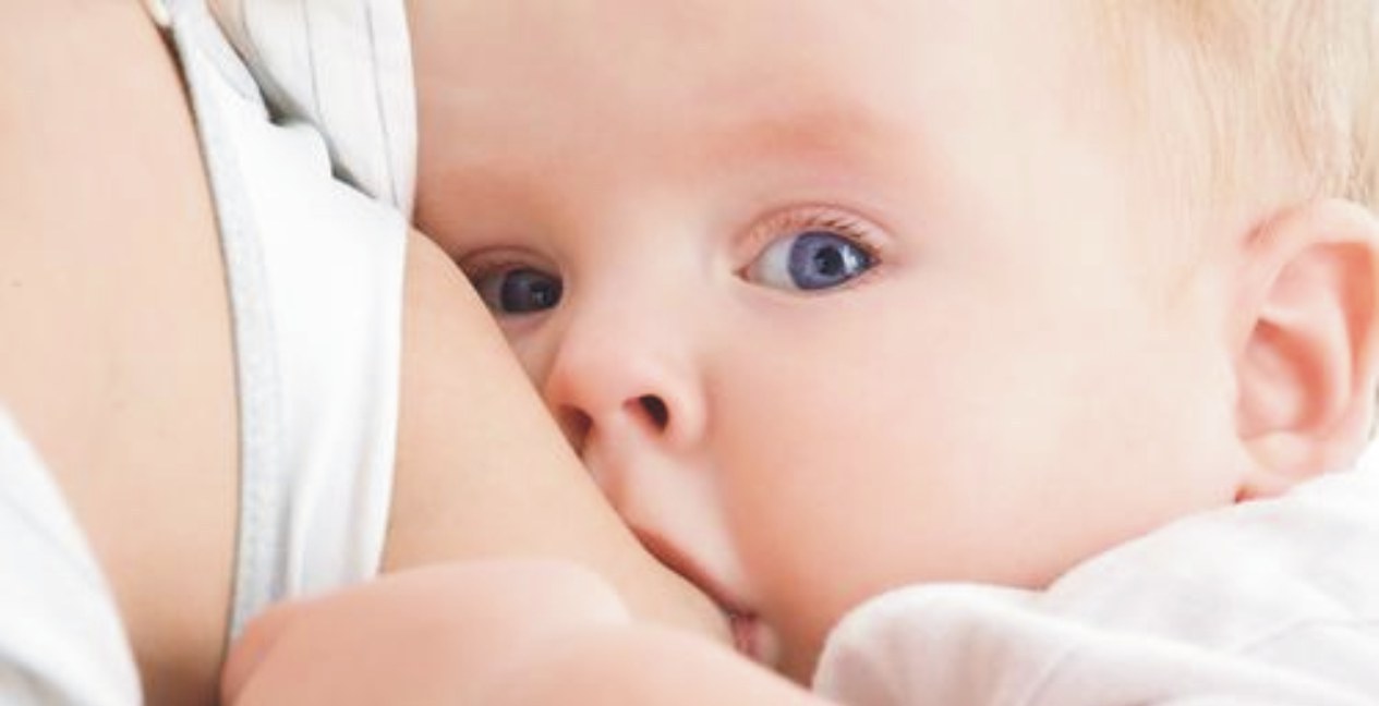 Διπλή ασπίδα προστασίας ο θηλασμός για βρέφη και μητέρα