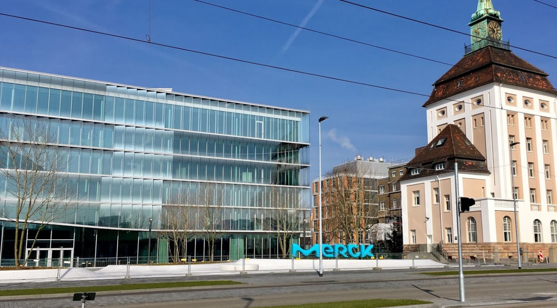 Η Merck επενδύει 275,5 εκατομμύρια δολάρια σε νέα εγκατάσταση παραγωγής στην Ελβετία