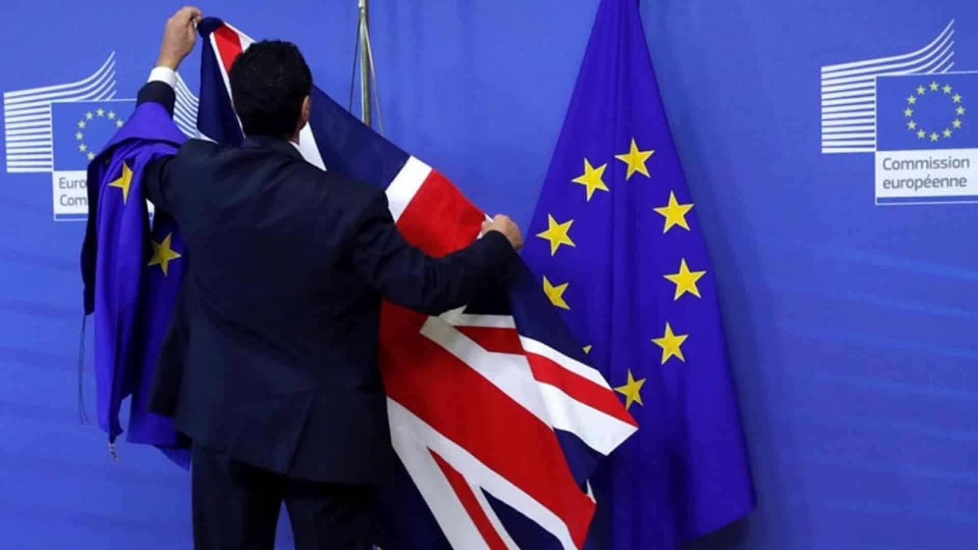 Πώς ο κοροναϊός ‘χτύπησε’ και το Brexit