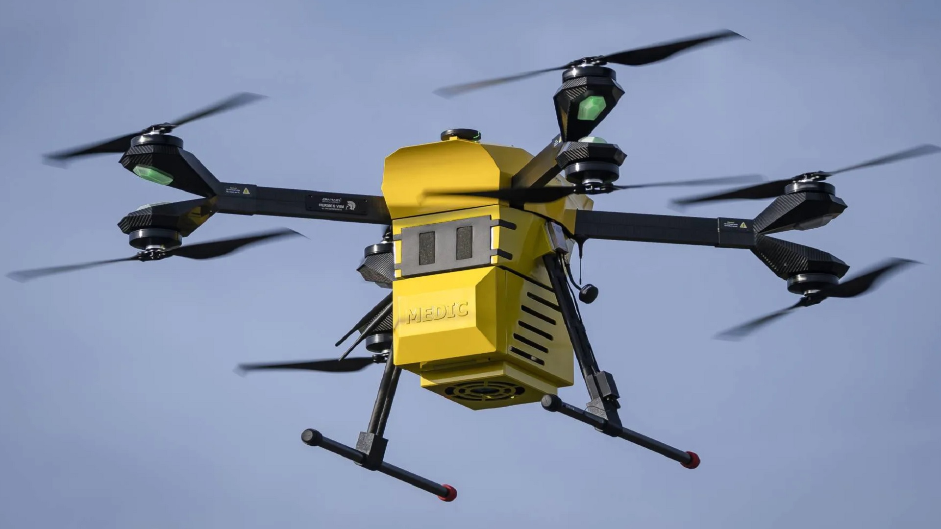 Πολωνικά drones μεταφέρουν δείγματα τεστ κοροναϊού