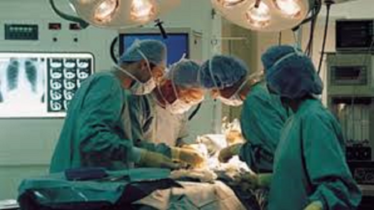 Απειλή για τους ασθενείς με κοροναϊό η ανάγκη για χειρουργική επέμβαση