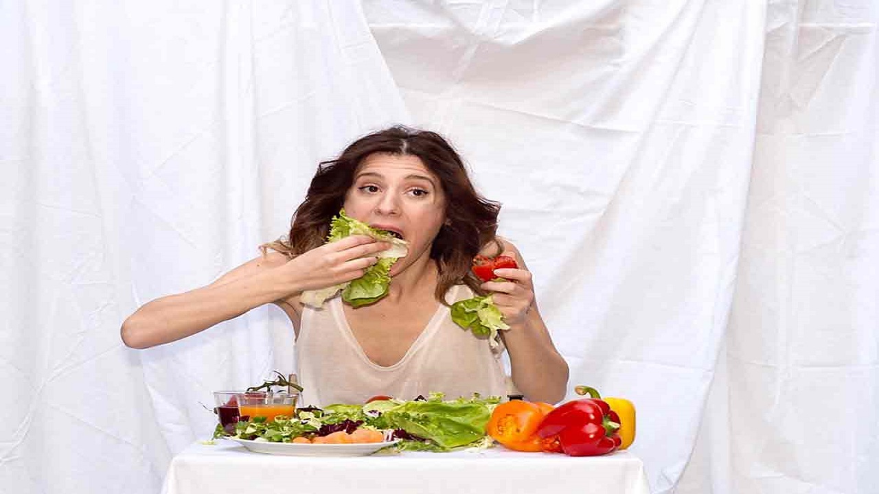 Αμερικανική μελέτη αποκαλύπτει γιατί τρώμε ενώ έχουμε χορτάσει