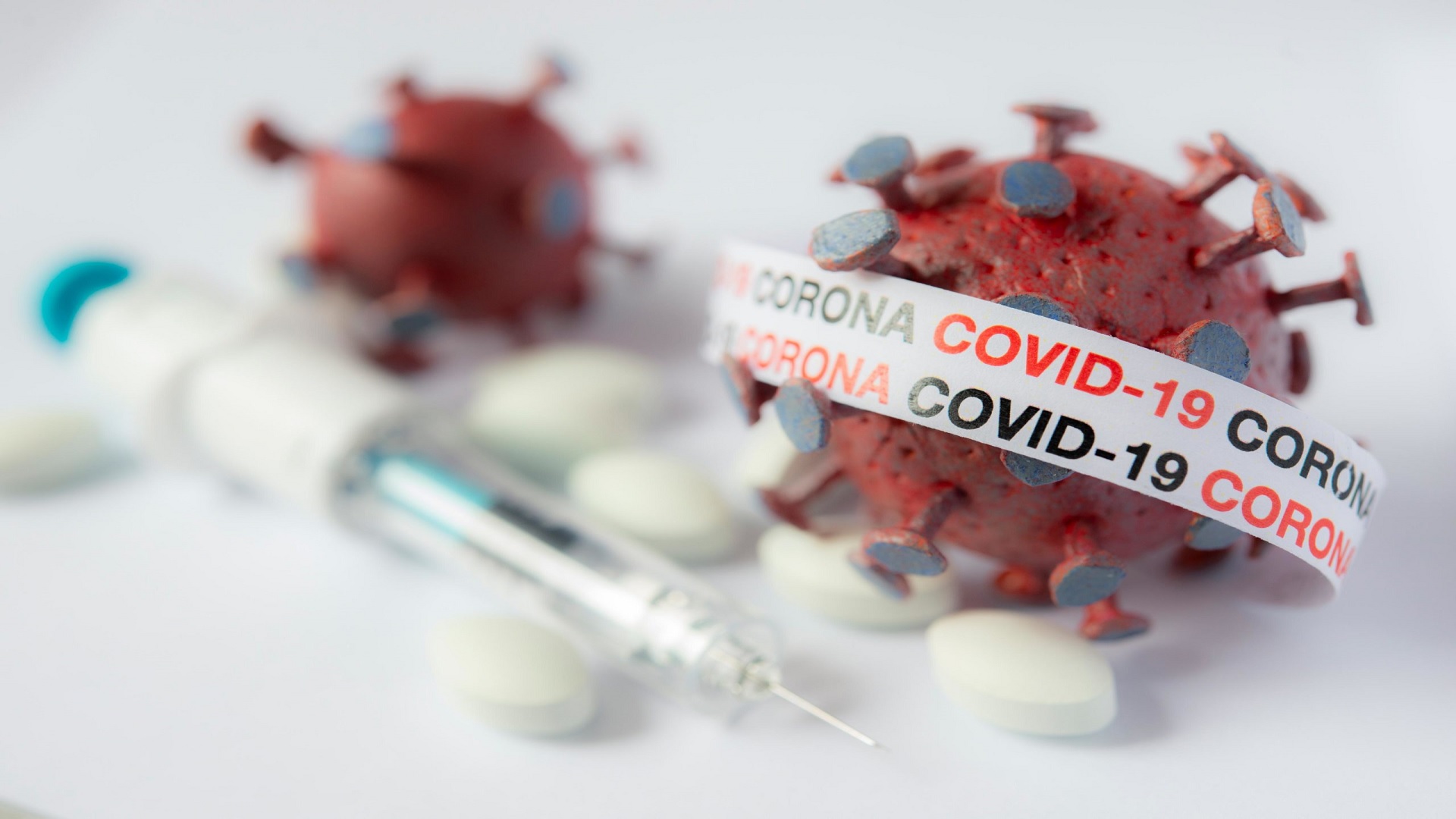 Κορωνοϊός εμβόλιο: Διπλή μόλυνση και νέες προσεγγίσεις