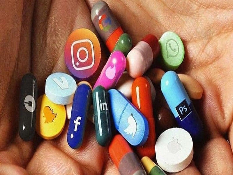 Pharma-and-Healthcare-Social-Media.jpg