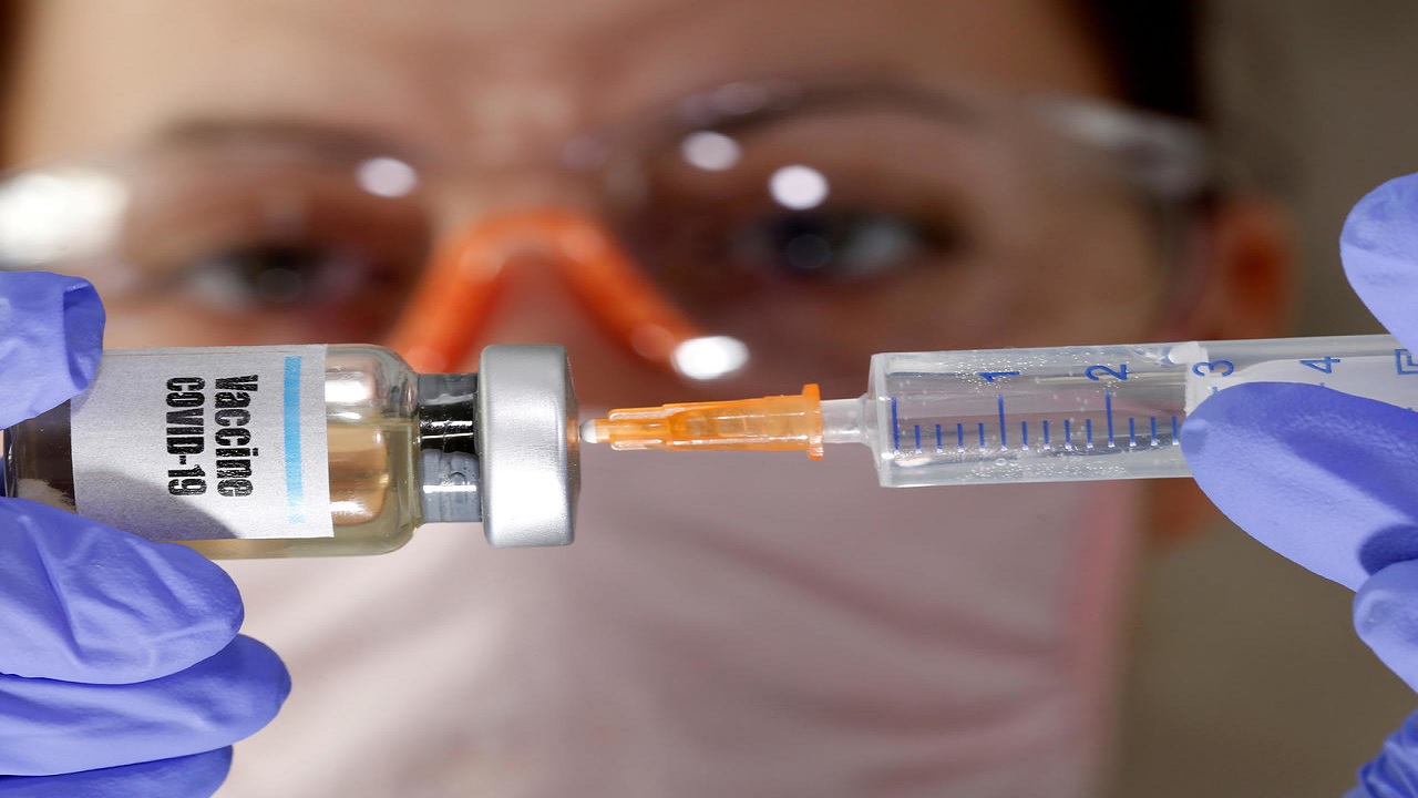 Κορωνοϊός εμβόλιο: ελπιδοφόρα μελέτη για τα στελέχη του ιού