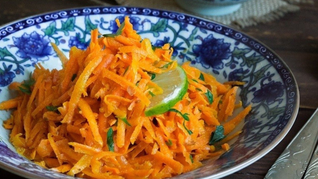 Καρότο θερμίδες: συνταγή για δροσιστική καροτοσαλάτα