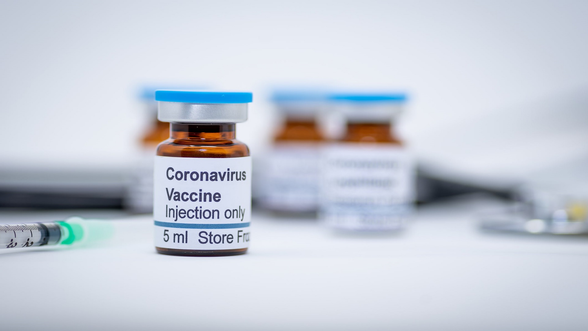Κορωνοϊός εμβόλια: Αυξάνεται η εμπιστοσύνη στην Ευρώπη, χάνεται σε Ασία – Αφρική