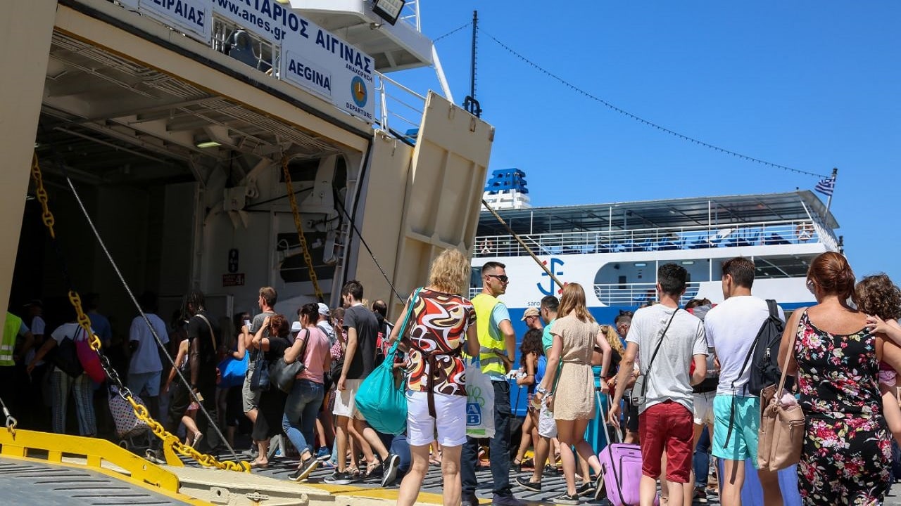 Κορωνοϊός τουρισμός: Σημαντική πτώση στα έσοδα Ιουλίου