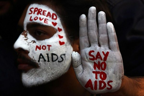 AIDS OHE: Ο χρόνος εξαντλείται για να τεθεί τέλος στο AIDS έως το 2030