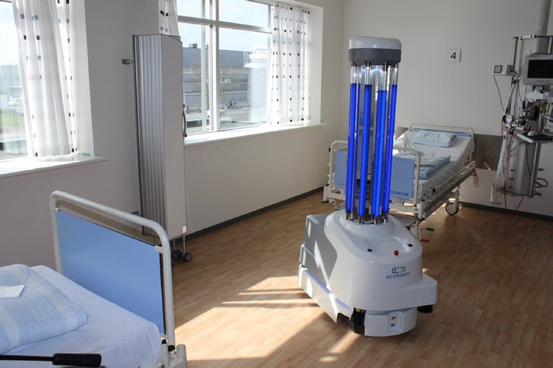 European Commission Νοσοκομεία: Παράδοση 200  ρομπότ απολύμανσης σε νοσοκομεία της Ευρώπης