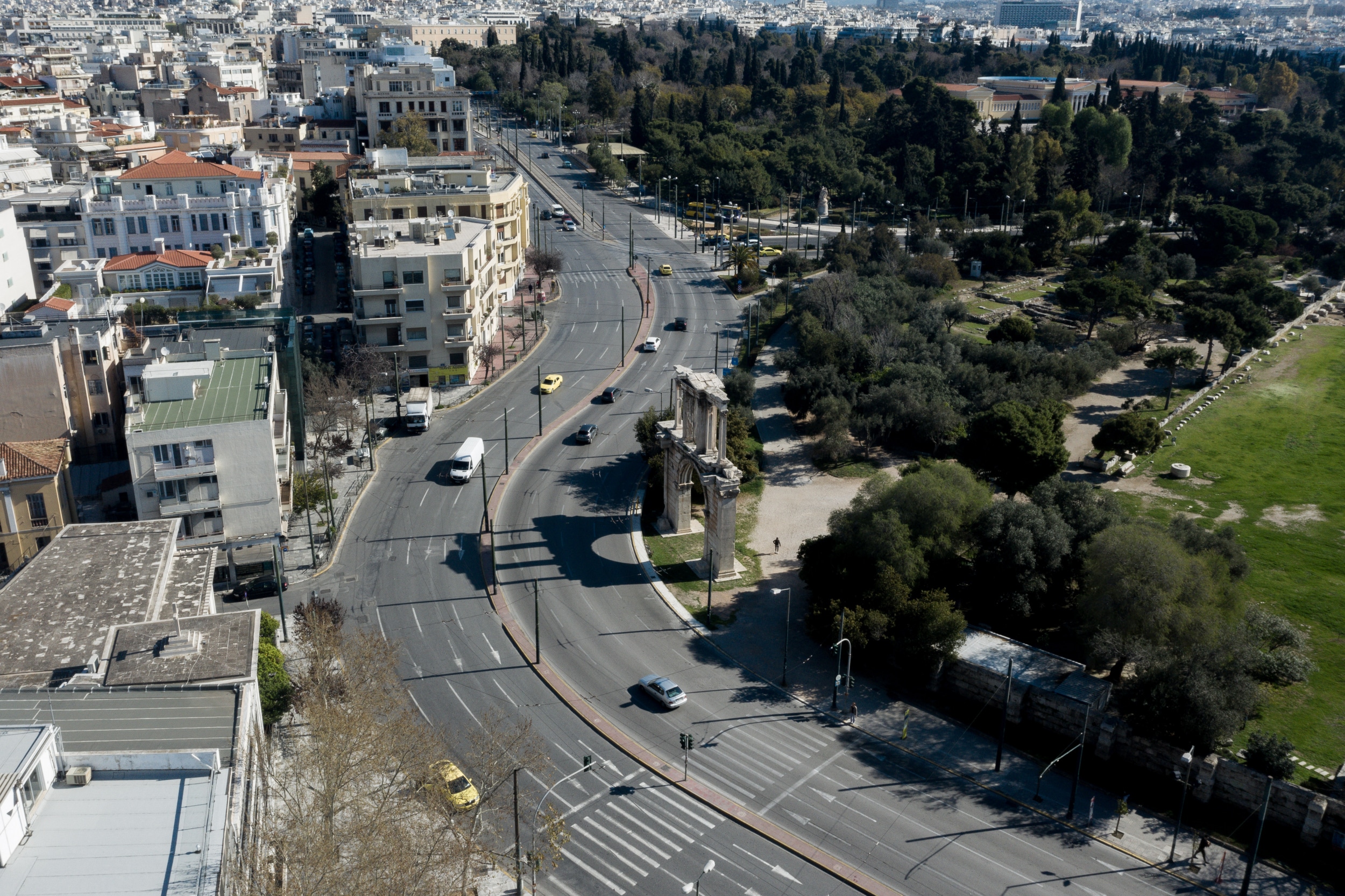 Καραντίνα μέτρα: Τι αλλάζει από σήμερα στην καθημερινότητά μας