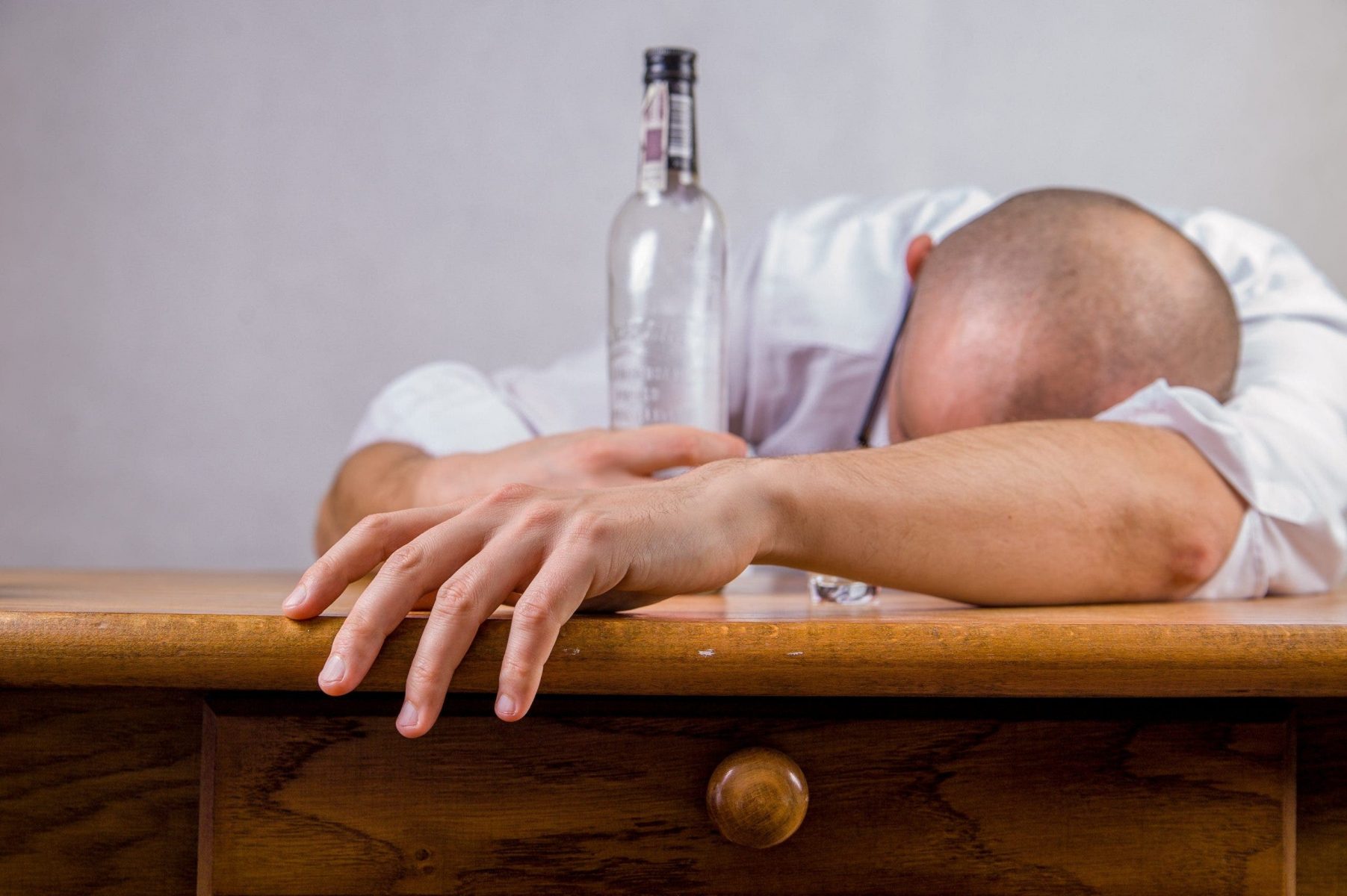 Αλκοολισμός- τύποι- συνέπειες: Ένα τέρας που δεν μπορείς να το διακρίνεις