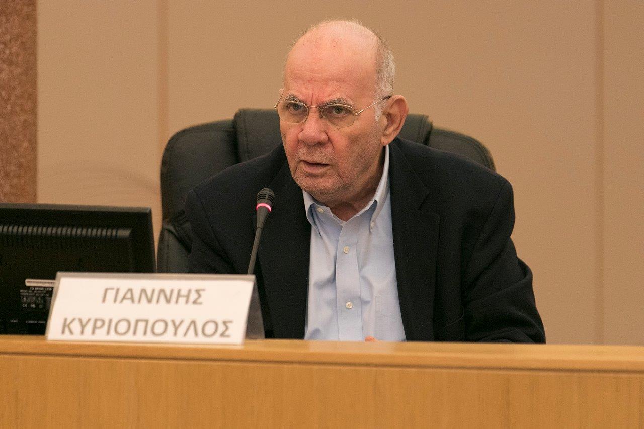 Κυριόπουλος Καθηγητής: Πρέπει να αντέξουμε μέχρι τον Φλεβάρη