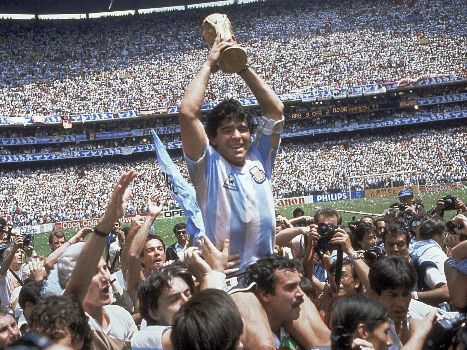 Diego Maradona: Ο Αργεντινός θρύλος πέθανε στα 60 του χρόνια