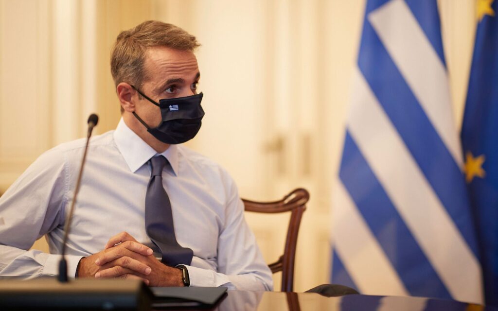 Μητσοτάκης: Έκτακτες ανακοινώσεις αύριο για την πανδημία