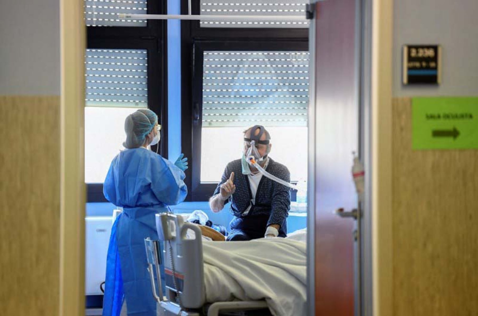 Υπεράριθμες εφημερίες: Πέντε μήνες απλήρωτοι οι γιατροί στα  νοσοκομεία  του ΕΣΥ