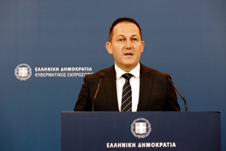 Πέτσας: Λιγότερες δόσεις εμβολίου για την Ελλάδα