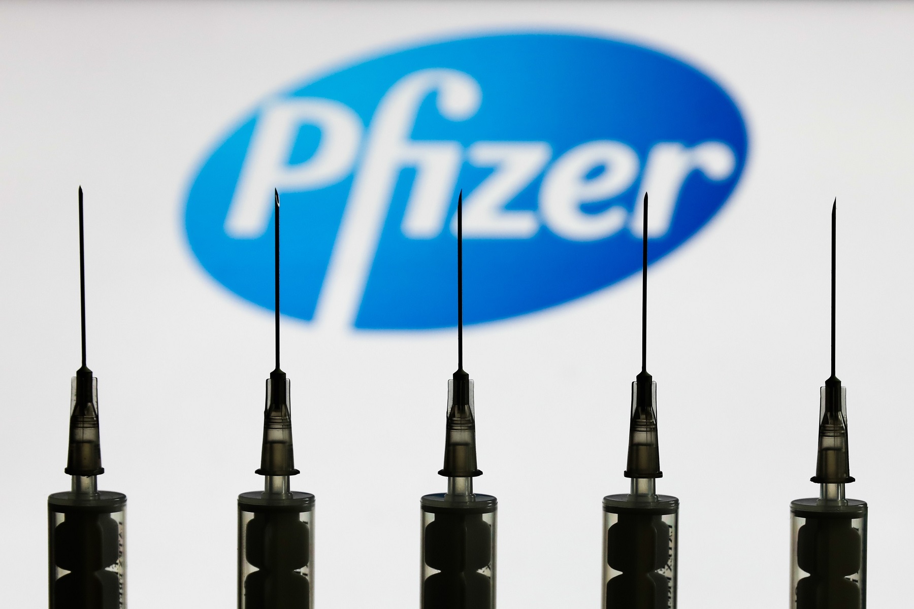 Pfizer Δηλώσεις: Παρενέργειες εμβολίου – Συνέχιση συλλογής πρόσθετων δεδομένων