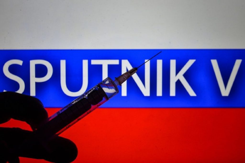 Το Υπουργείο Υγείας Ρωσίας δίνει εξηγήσεις για τρία περιστατικά εμβολιασμού με Sputnik V