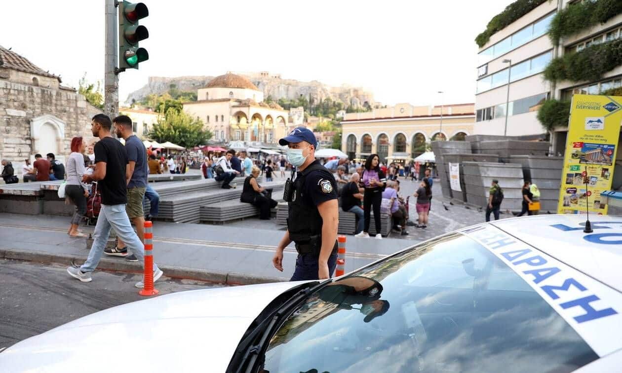 Lockdown Χριστούγεννα: Αντίστροφη μέτρηση για τις ανακοινώσεις – Τι ανοίγει και πότε