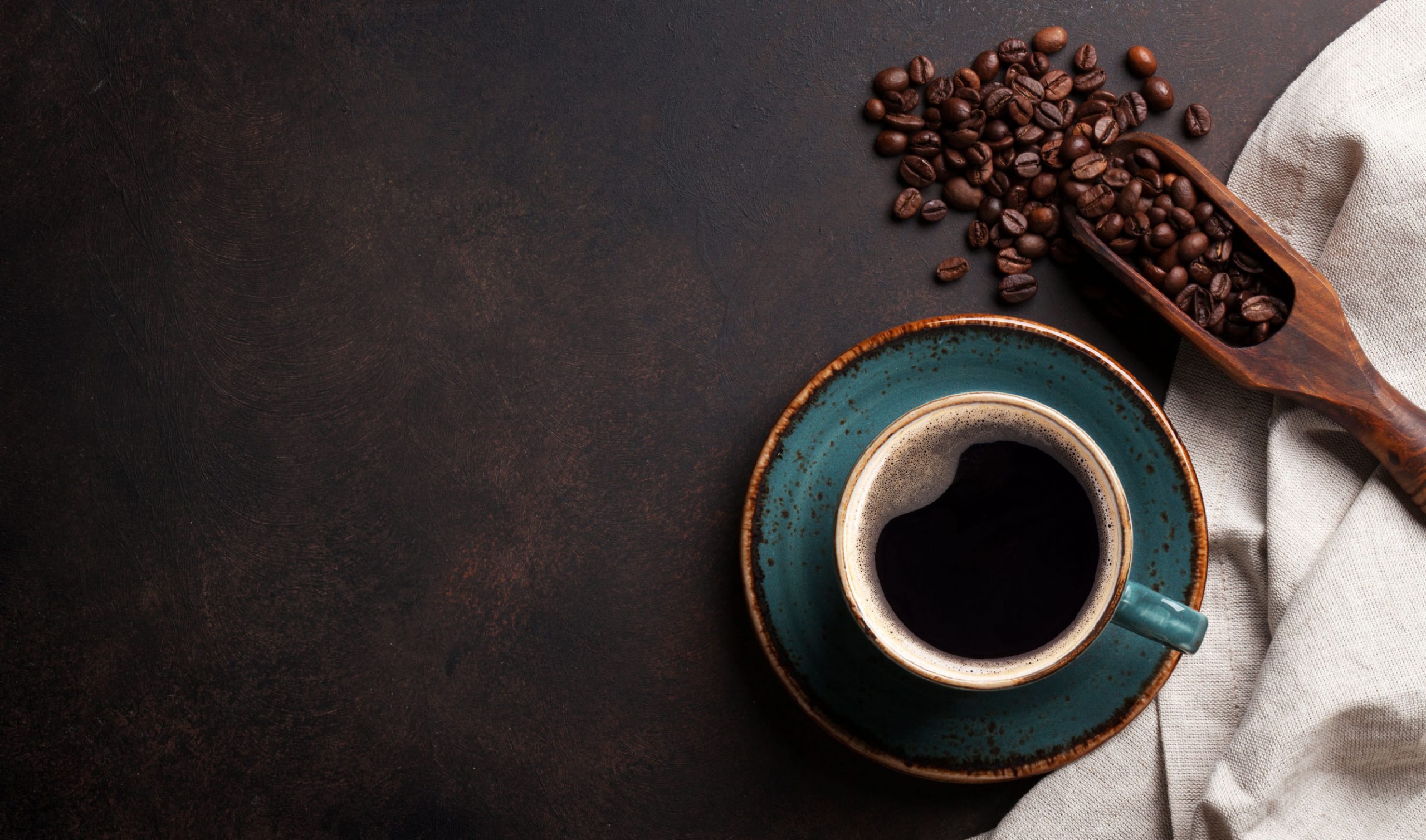 Καφεΐνη Οφέλη: Ο ρόλος της αγαπημένης ουσίας στην υγεία μας