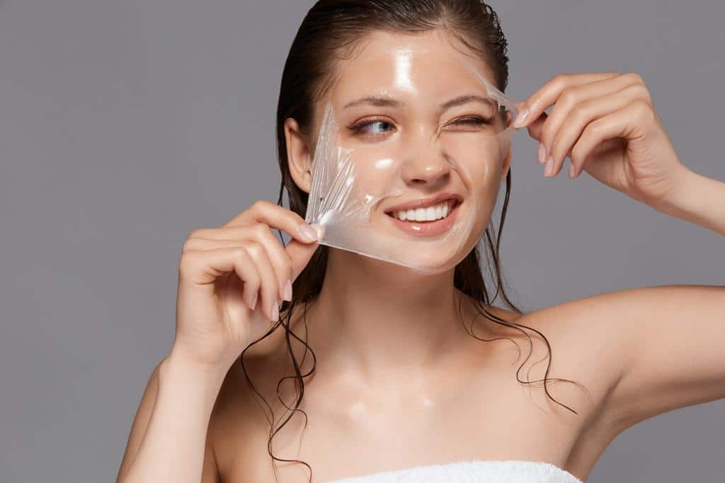 Χημικό peeling: Γιατί η επιδερμίδα χρειάζεται βαθιά απολέπιση