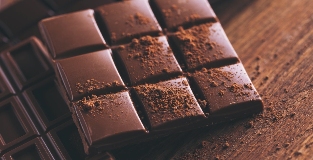 Σοκολάτα: Τα οφέλη για τους ηλικιωμένους που τη συμπεριλαμβάνουν στη διατροφή τους