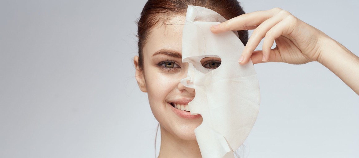 Sheet masks: Όλα όσα πρέπει να ξέρεις για το δημοφιλές beauty trend