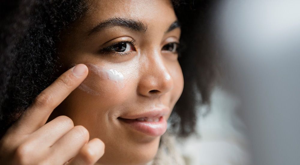 Ενυδάτωση: Πώς θα βοηθήσεις το δέρμα σου κατά τη διάρκεια της νύχτας