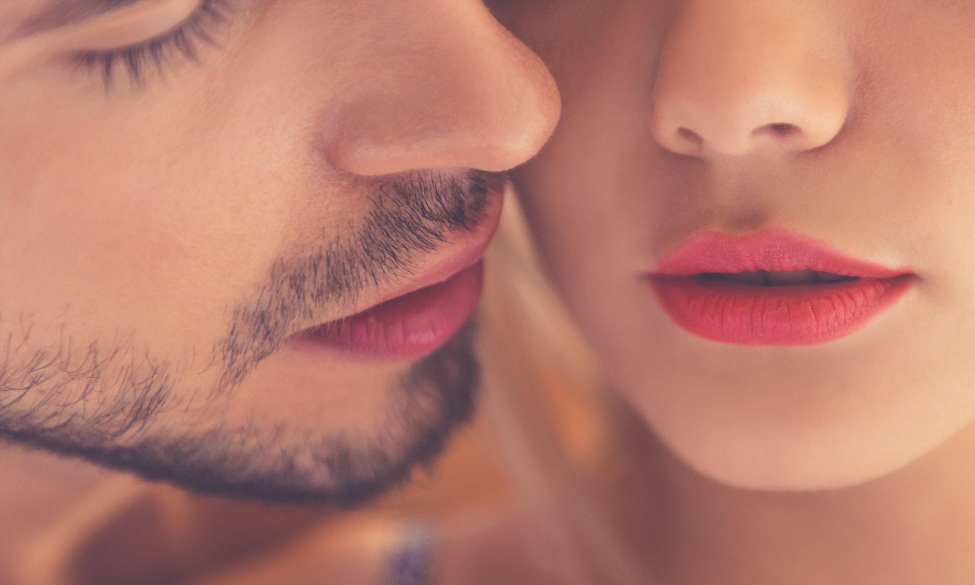 Γονόρροια μετάδοση: Τα φιλιά μπορούν να την μεταδώσουν