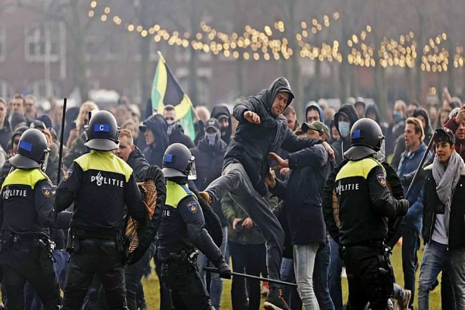 Ολλανδία Lockdown: Κανόνια νερού κατά διαδηλωτών για την απαγόρευση κυκλοφορίας