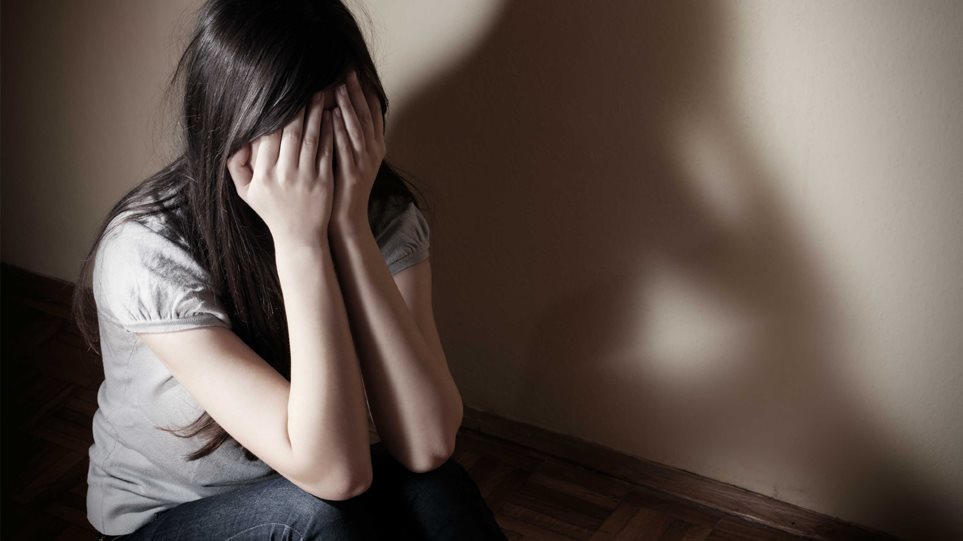 Πάνω από 100 οι καταγγελίες για σεξουαλική παρενόχληση μετά τη Μπεκατώρου 
