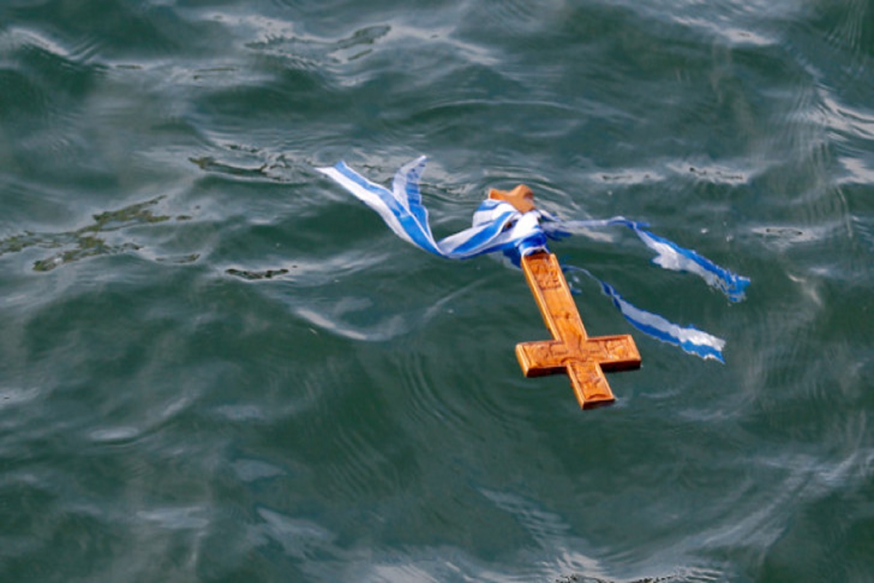 Ιερά Σύνοδος Θεοφάνεια: Σε αντεπίθεση η Εκκλησία για την τέλεση του Αγιασμού των υδάτων