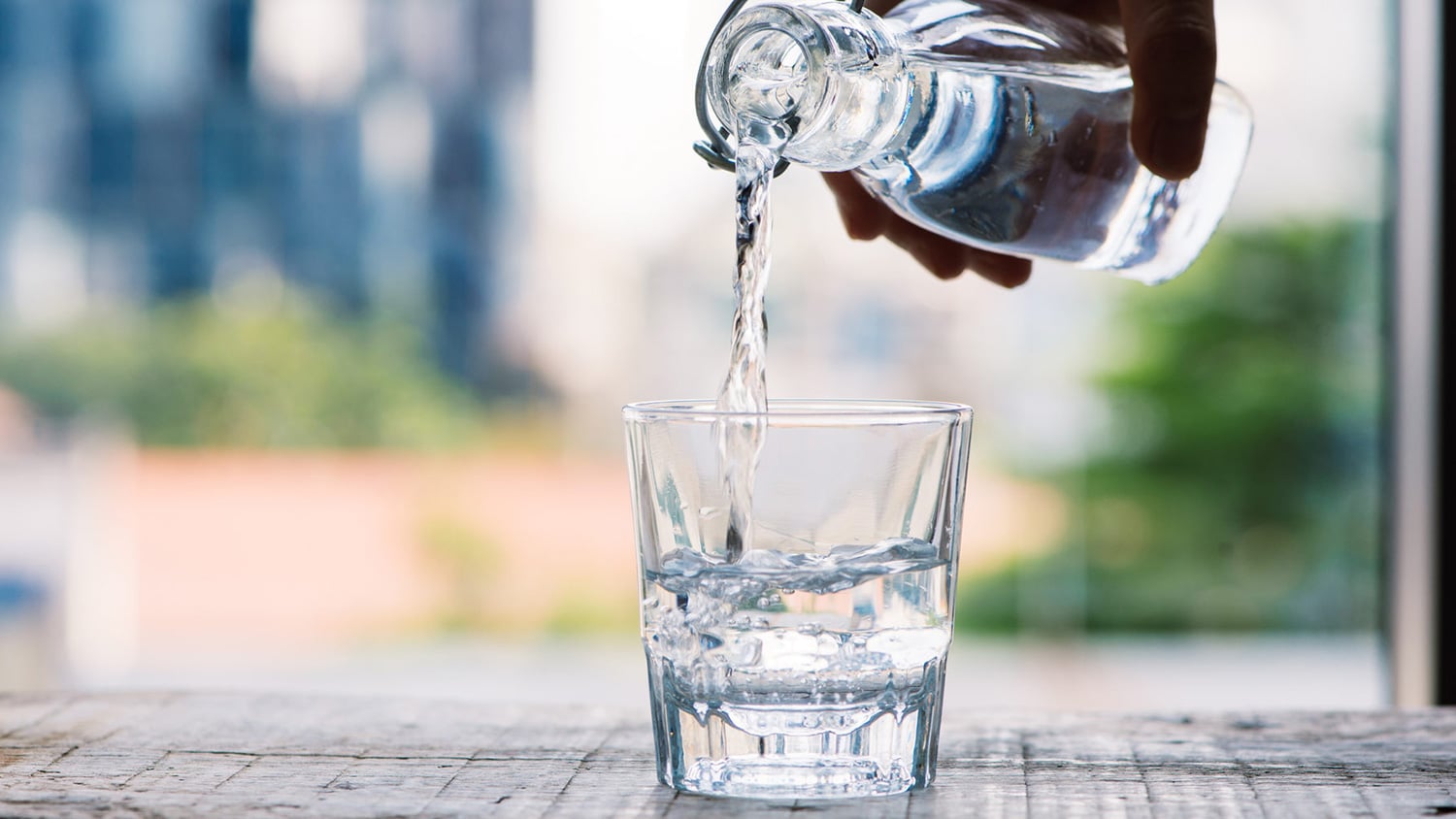 Ενυδάτωση: Πόσα ποτήρια νερό χρειάζεσαι κάθε μέρα;