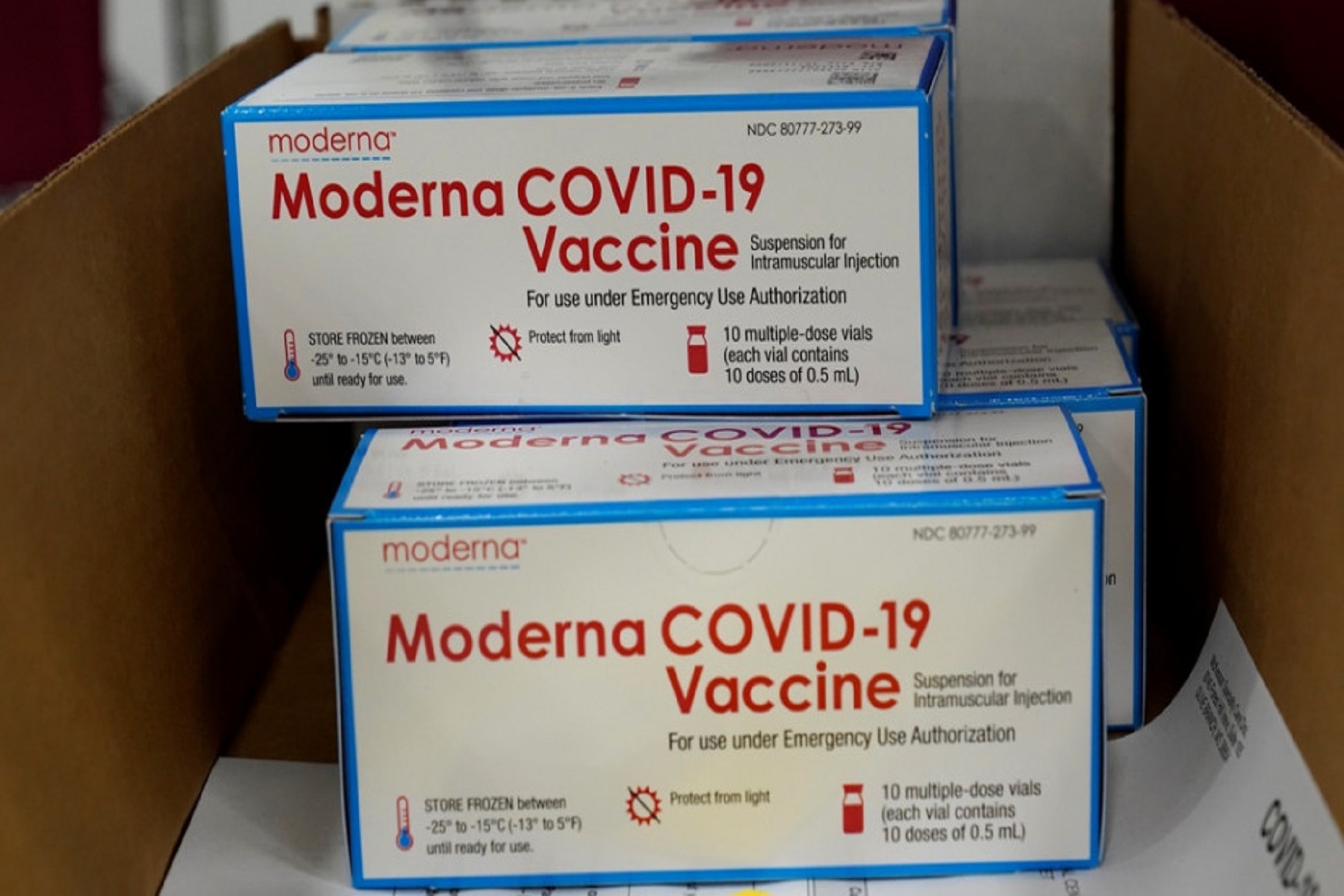 Εμβόλιο Moderna: Στην επιτάχυνση της εκστρατείας εμβολιασμού σκοπεί με την κατά 50% αύξηση του περιεχομένου στα φιαλίδια