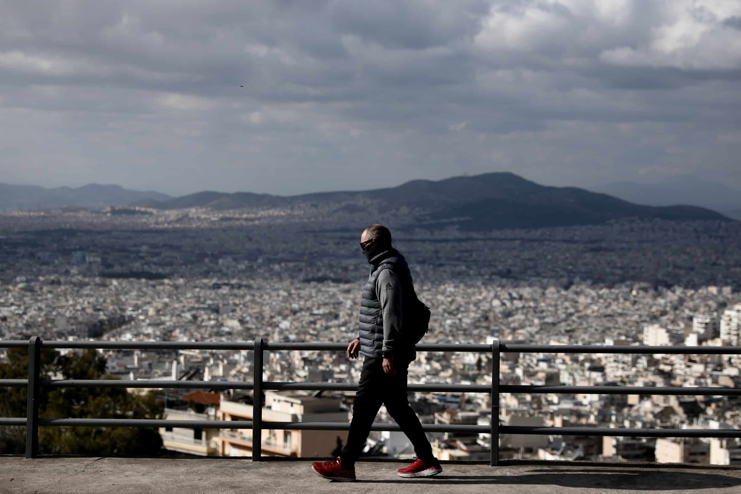 Κορωνοϊός μέτρα τεστ: Τι αλλάζει σε μετακίνηση και δραστηριότητες [vid]