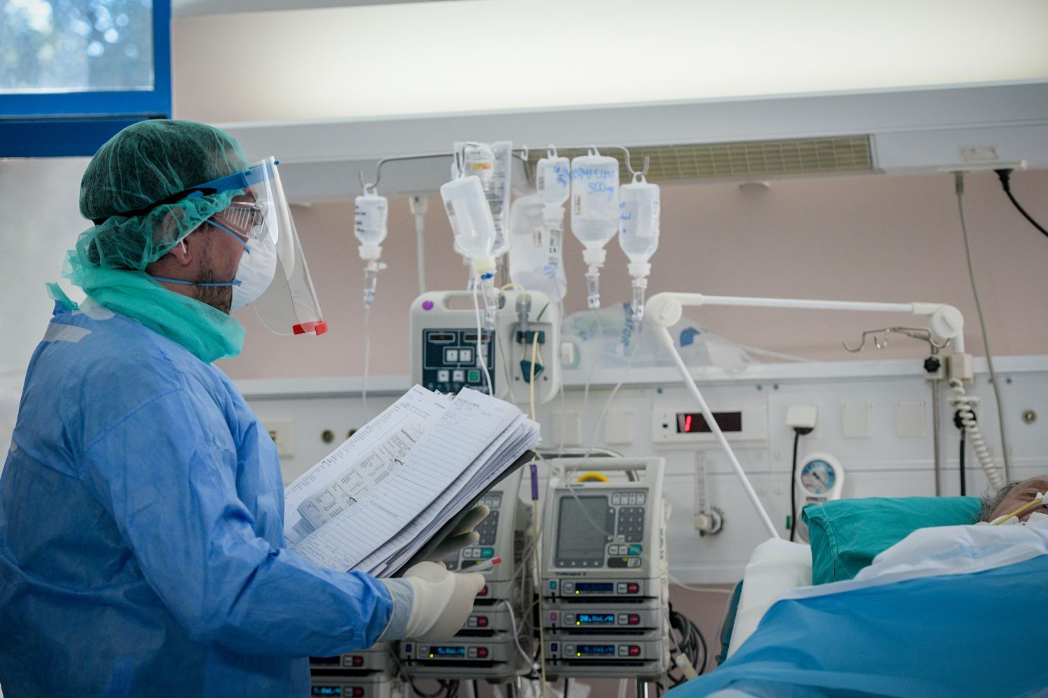 Ιδιώτες γιατροί επιστράτευση νοσοκομεία: Έτοιμα τα «φύλλα πορείας» για να επιδοθούν στους ιδιώτες που θα στηρίξουν το ΕΣΥ