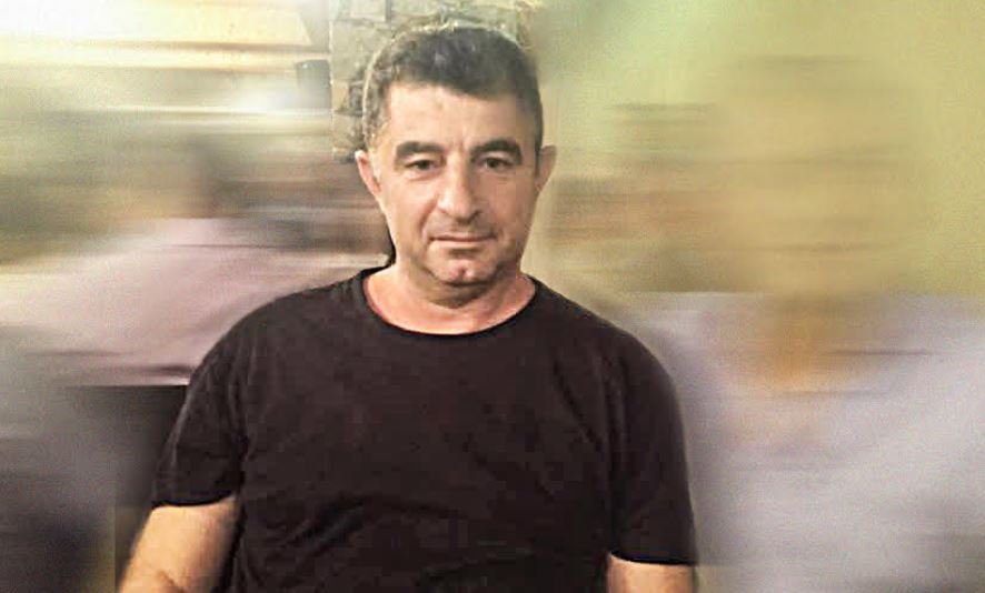 Γιώργος Καραϊβάζ: Σκότωσαν τον δημοσιογράφο Γιώργο Καραϊβάζ [vid]