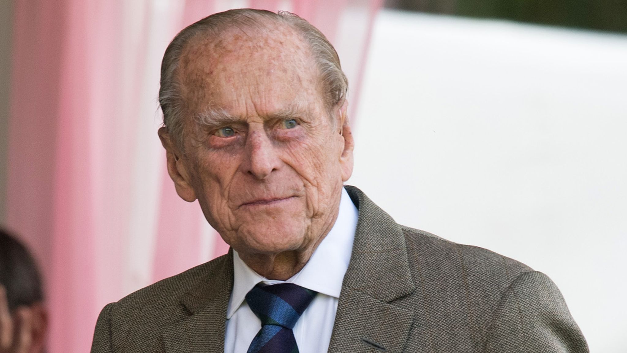 Πρίγκιπας Φίλιππος: Άφησε την τελευταία του πνοή σε ηλικία 99 ετών