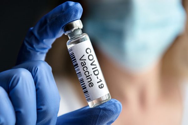 Εμβόλιο επιστήμονες: Έκκληση να εμβολιαστούν οι πολίτες