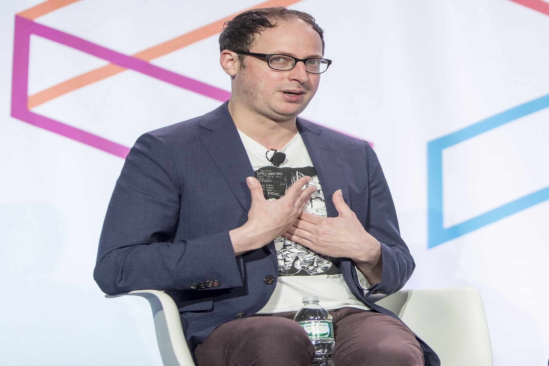 Nate Silver FDA: Ο γκουρού πολιτικών δημοσκοπήσεων καταδικάζει την Υπηρεσία για τη διακοπή του εμβολίου Johnson