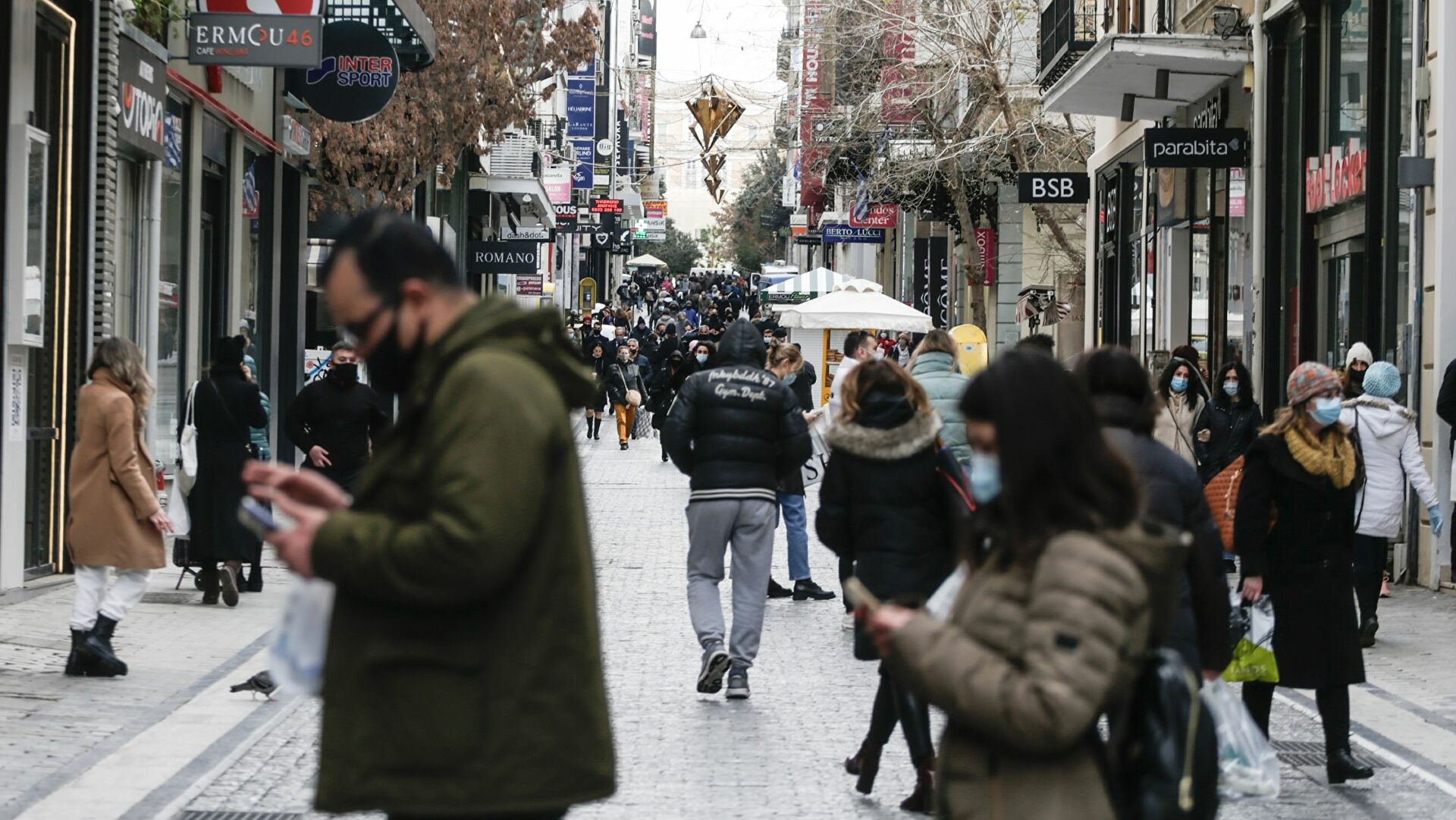 Lockdown μέτρα: Πώς αλλάζει η ζωή μας από το Σάββατο – Από τις διαδημοτικές μετακινήσεις στο λιανεμπόριο