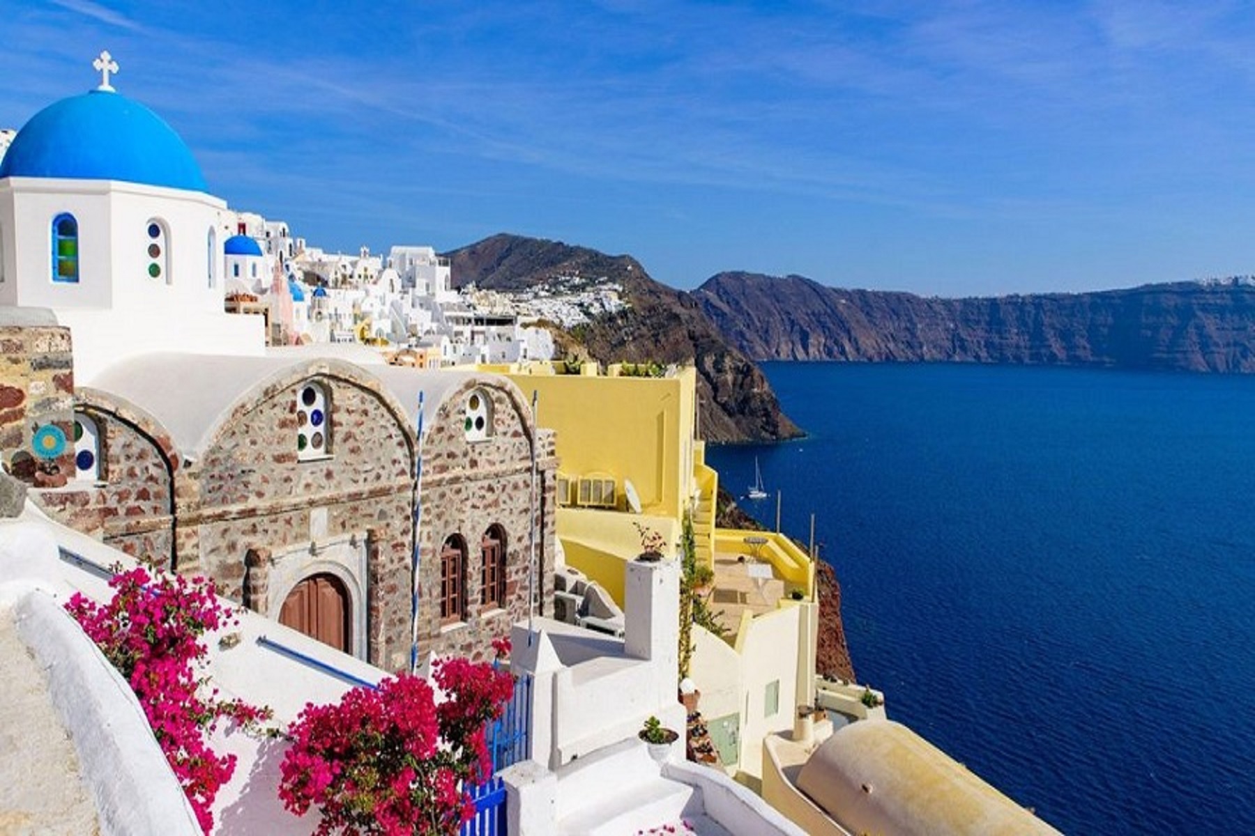 Ελλάδα Τουρισμός: Καταργούνται οι περιορισμοί καραντίνας για ορισμένους τουρίστες την επόμενη εβδομάδα