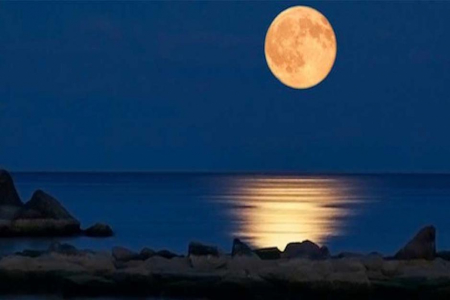Υπέρ Πανσέληνος Ολική έκλειψη Σελήνης : “Το ματωμένο φεγγάρι θα λάμψει στον ουρανό”