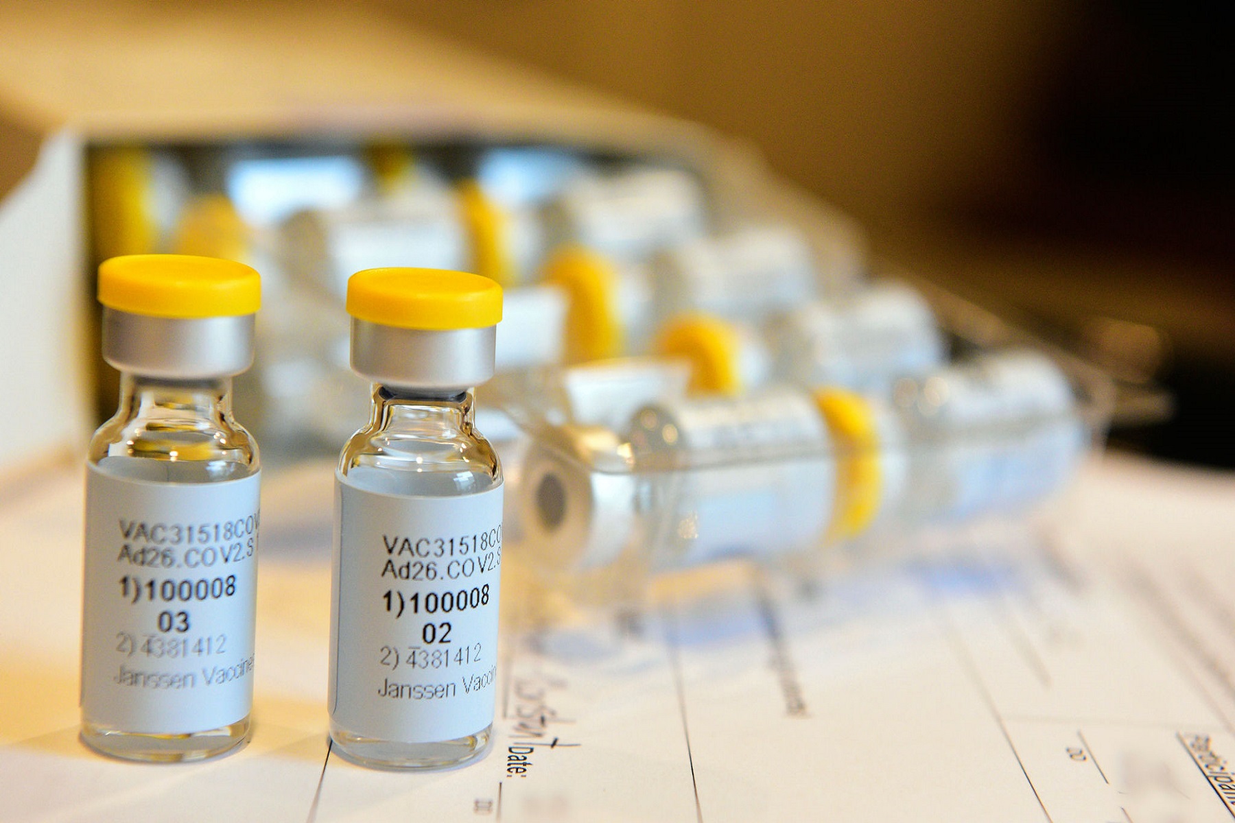 Covid Γαλλία: Πέτυχε το ορόσημο των 20 εκατομμυρίων στην προσπάθεια εμβολιασμού