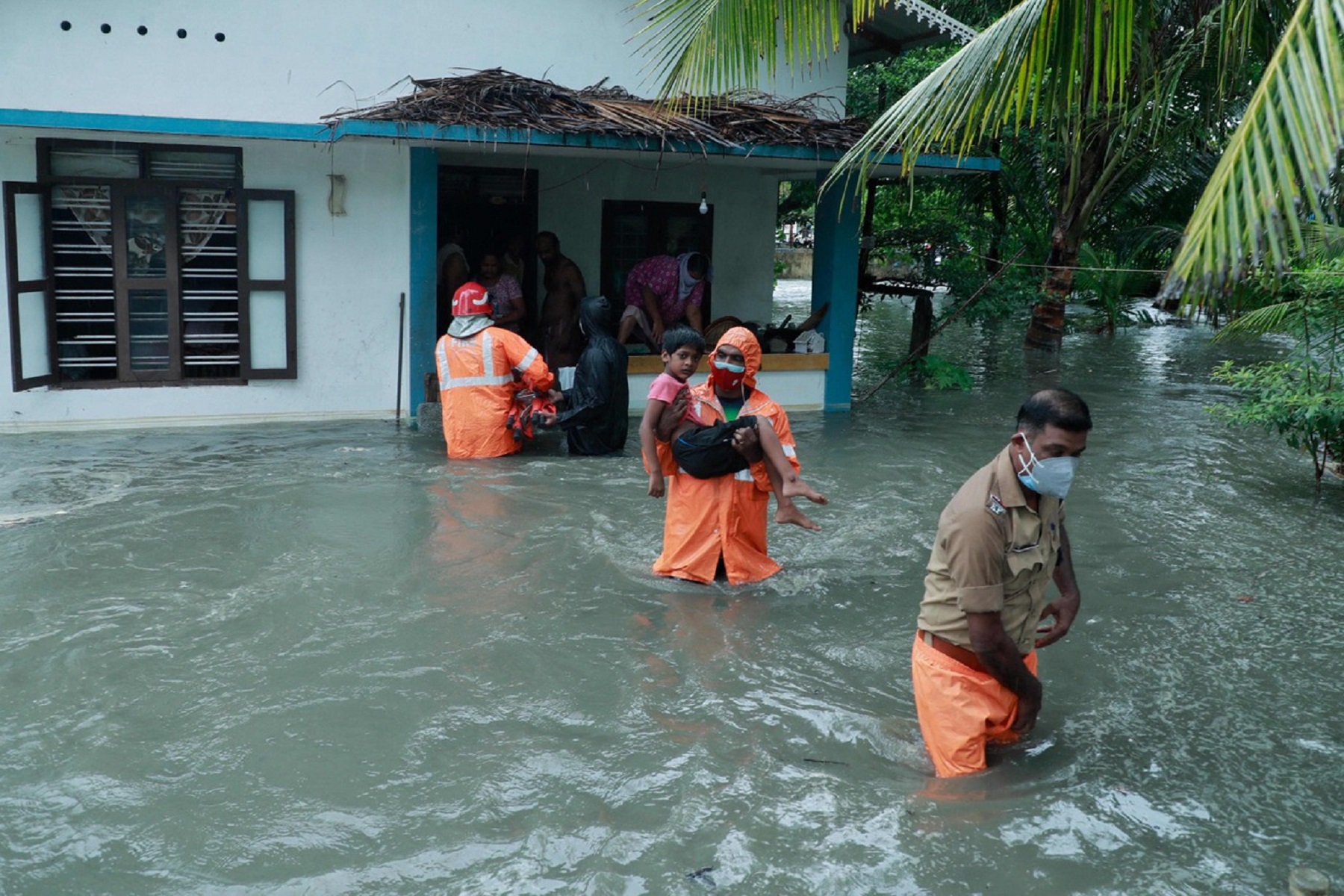 Καταιγίδα Ινδία: Εν μέσω των δεινών covid, προετοιμάζεται για τον κυκλώνα Tauktae στη δυτική ακτή