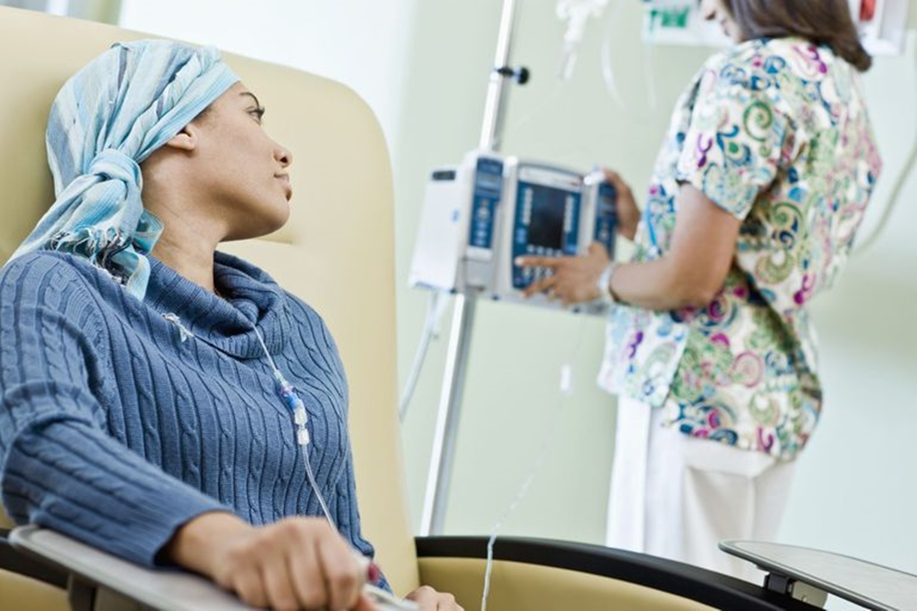 Ασθενείς με καρκίνο Κορωνοιός : Έχουν μειωμένα αντισώματα στην πανδημία