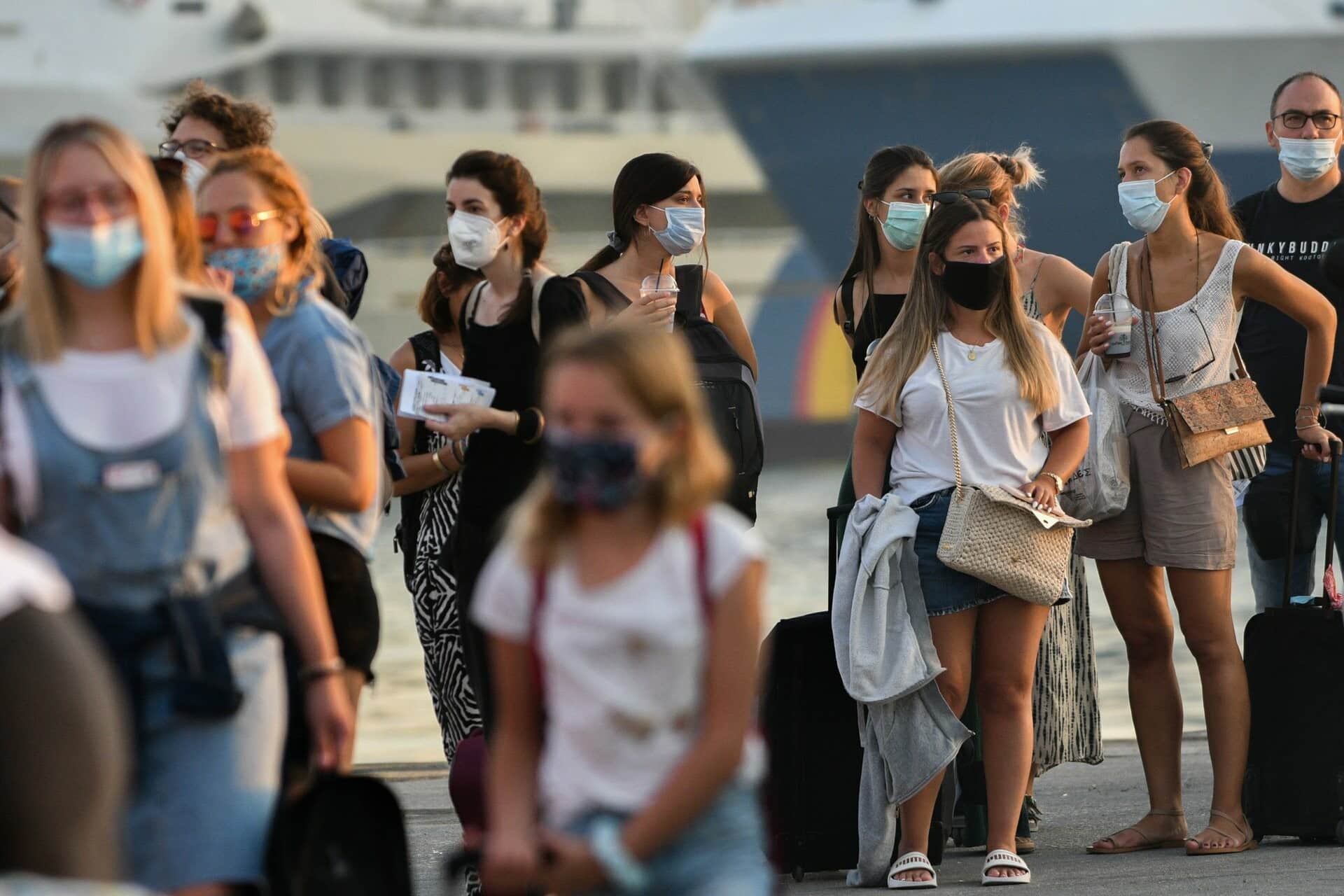 Lockdown μέτρα μετακίνηση: Τι αλλάζει στις μετακινήσεις, το λιανεμπόριο και την καθημερινότητά μας